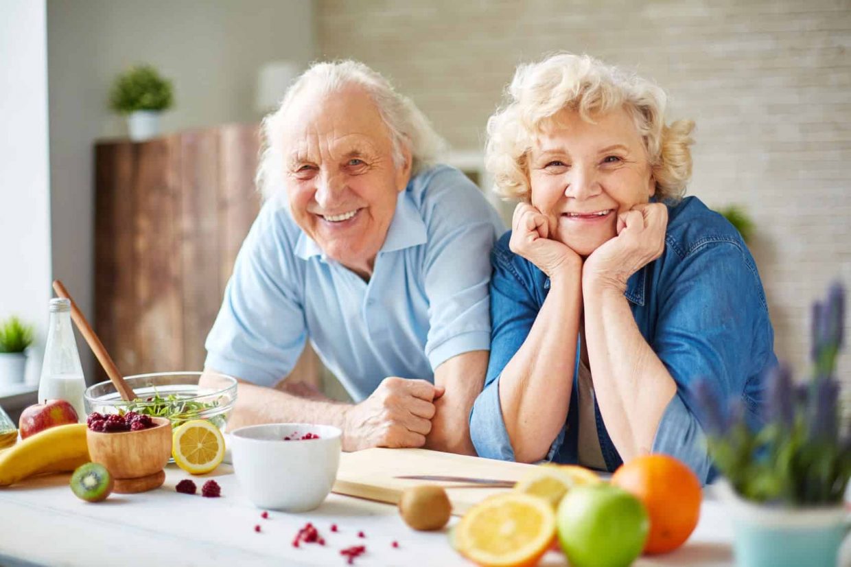 Các thực phẩm ảnh hưởng nghiêm trọng tới sức khỏe người già
